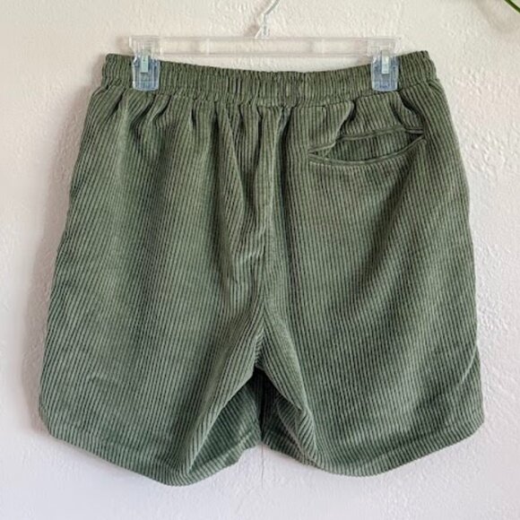 Green Corduroy Shorts (Size M, Moss Green) - Picture 2 of 4